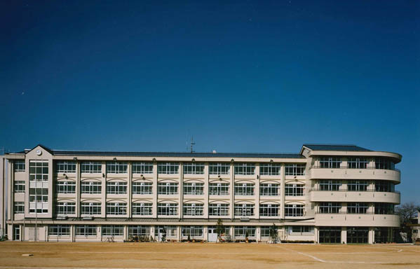 河南町立中学校